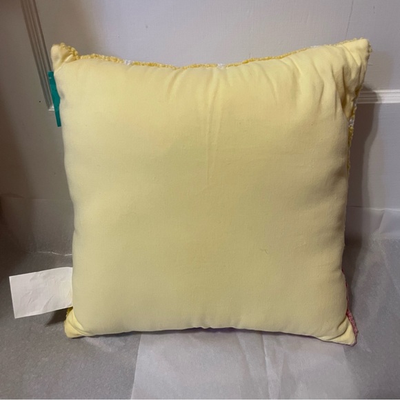 SOLD-Flamingo 🦩 accent pillow - Picture 6 of 6